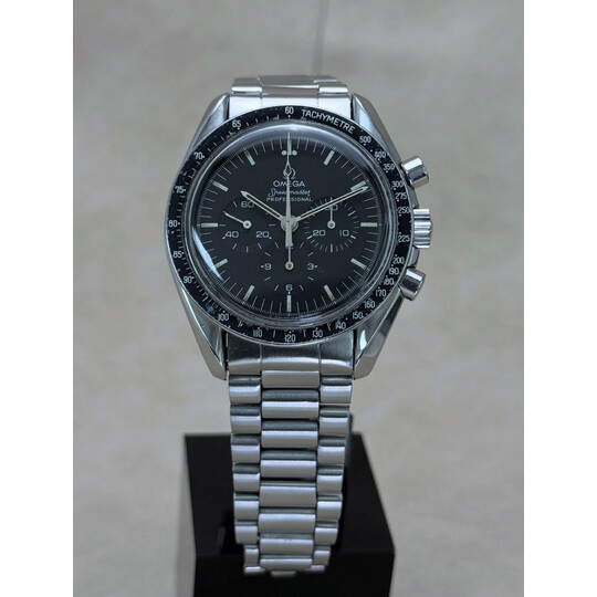 42mm • 1986 Omega Speedmaster Professional Moonwatch ref.145.022 cal.861
